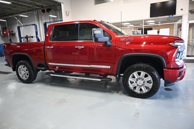 New 2026 Chevrolet Silverado 2500 High Country w/ High Country Premium Package AWD/4WD image 4