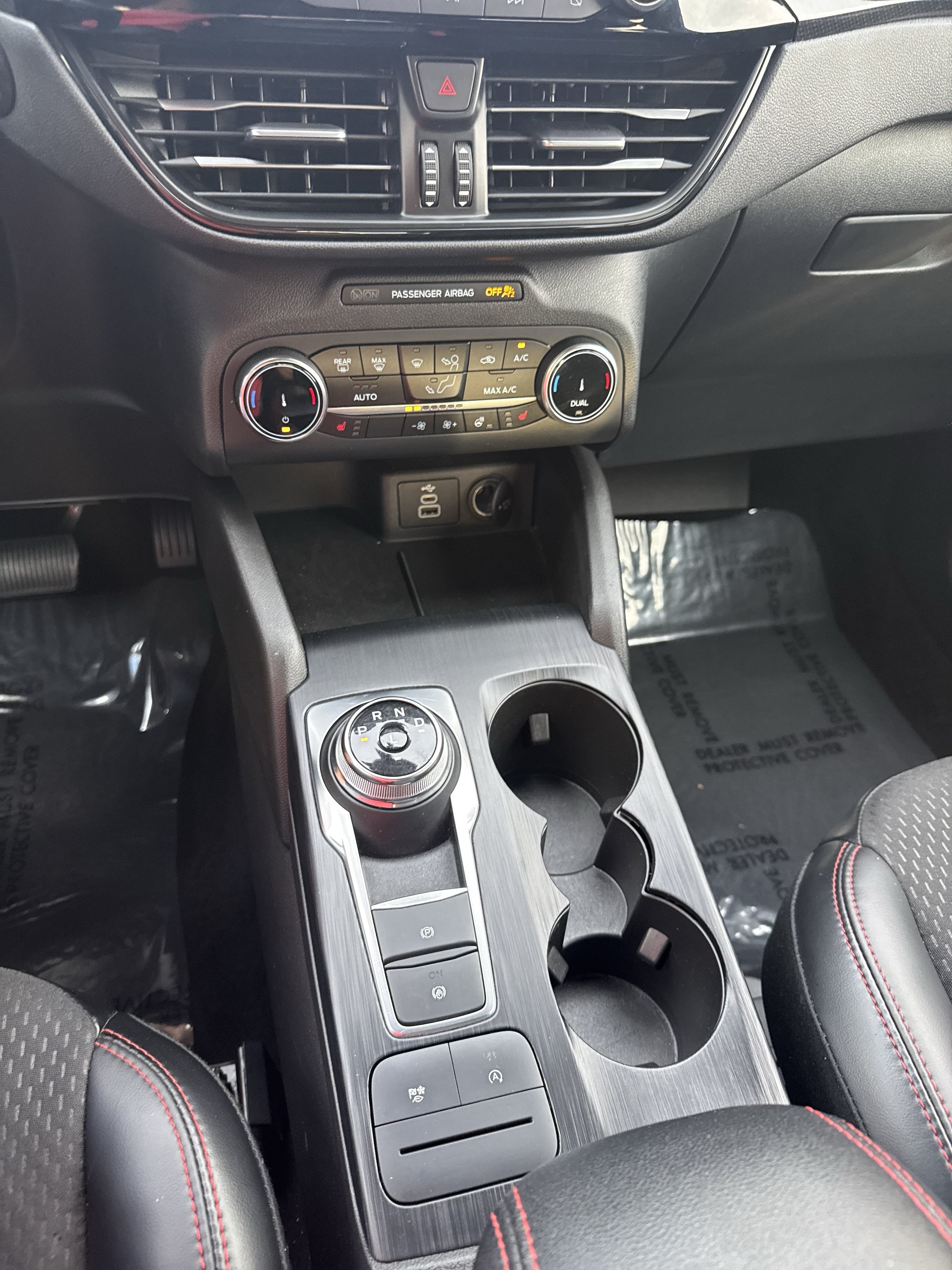 Used 2025 Ford Escape ST-Line Select AWD/4WD image 19