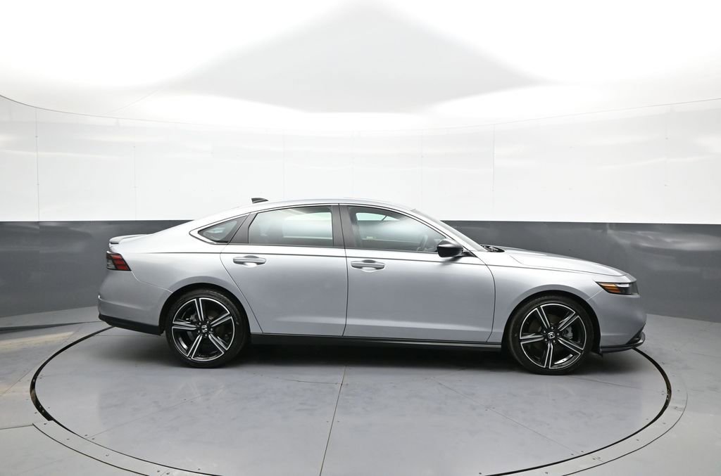 Certified 2025 Honda Accord Sport image 5