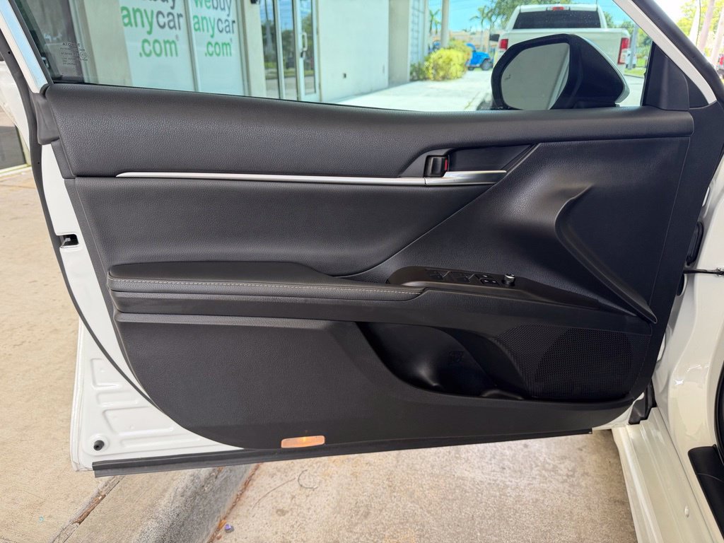 Used 2022 Toyota Camry XSE w/ Navigation Package FWD image 36
