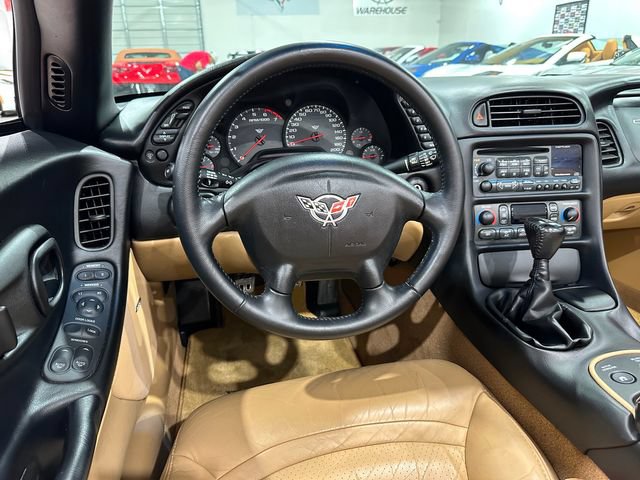 Used 2004 Chevrolet Corvette Convertible w/ Preferred Equipment Group RWD image 20