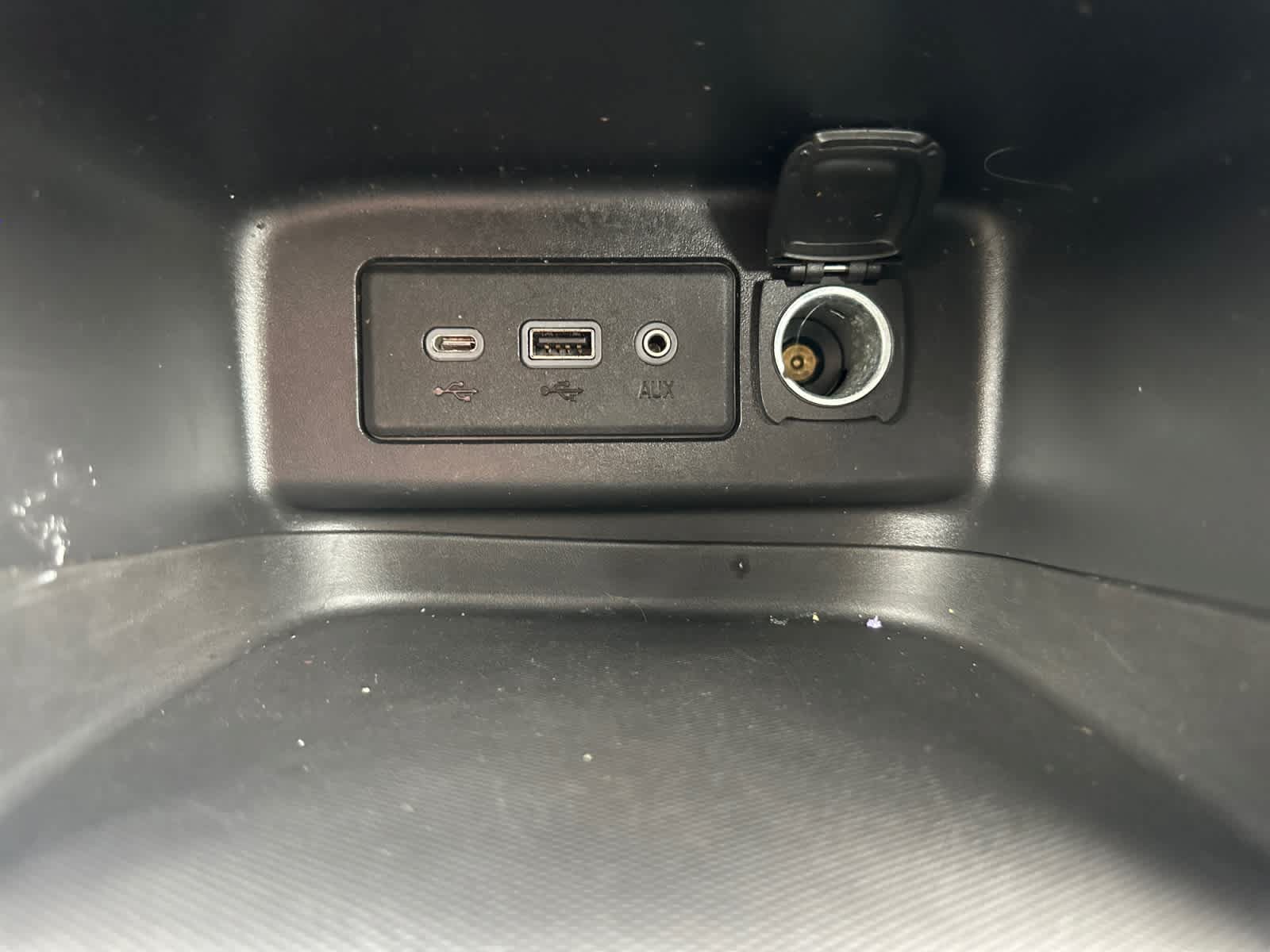 Used 2019 Chevrolet Equinox LS w/ LPO, Floor Liner Package FWD image 24