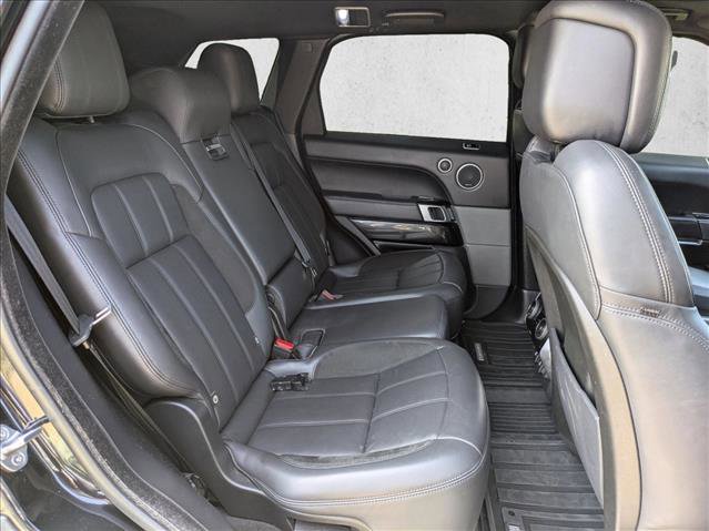 Used 2020 Land Rover Range Rover Sport HST image 21