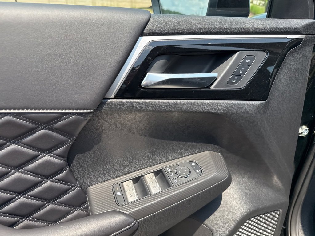 New 2025 Mitsubishi Outlander SEL image 24