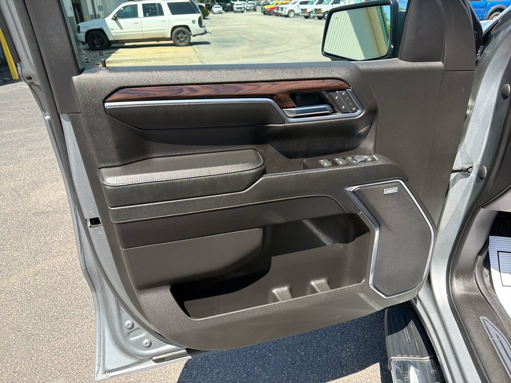 Certified 2023 GMC Sierra 1500 SLT w/ SLT Premium Plus Package AWD/4WD image 25