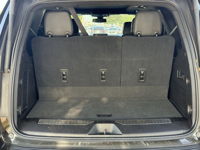 Used 2021 Chevrolet Tahoe Z71 w/ Luxury Package AWD/4WD image 32