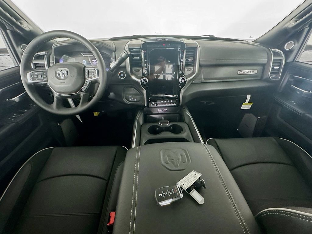 New 2026 RAM 4500 4x4 Crew Cab DRW image 9