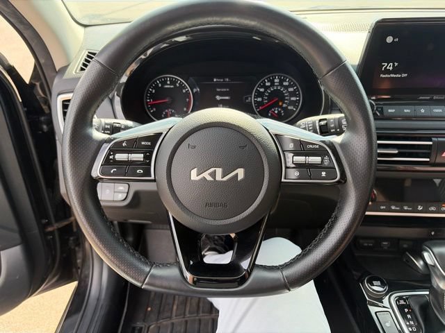 Used 2022 Kia Seltos SX w/ Sunroof Package AWD/4WD image 10