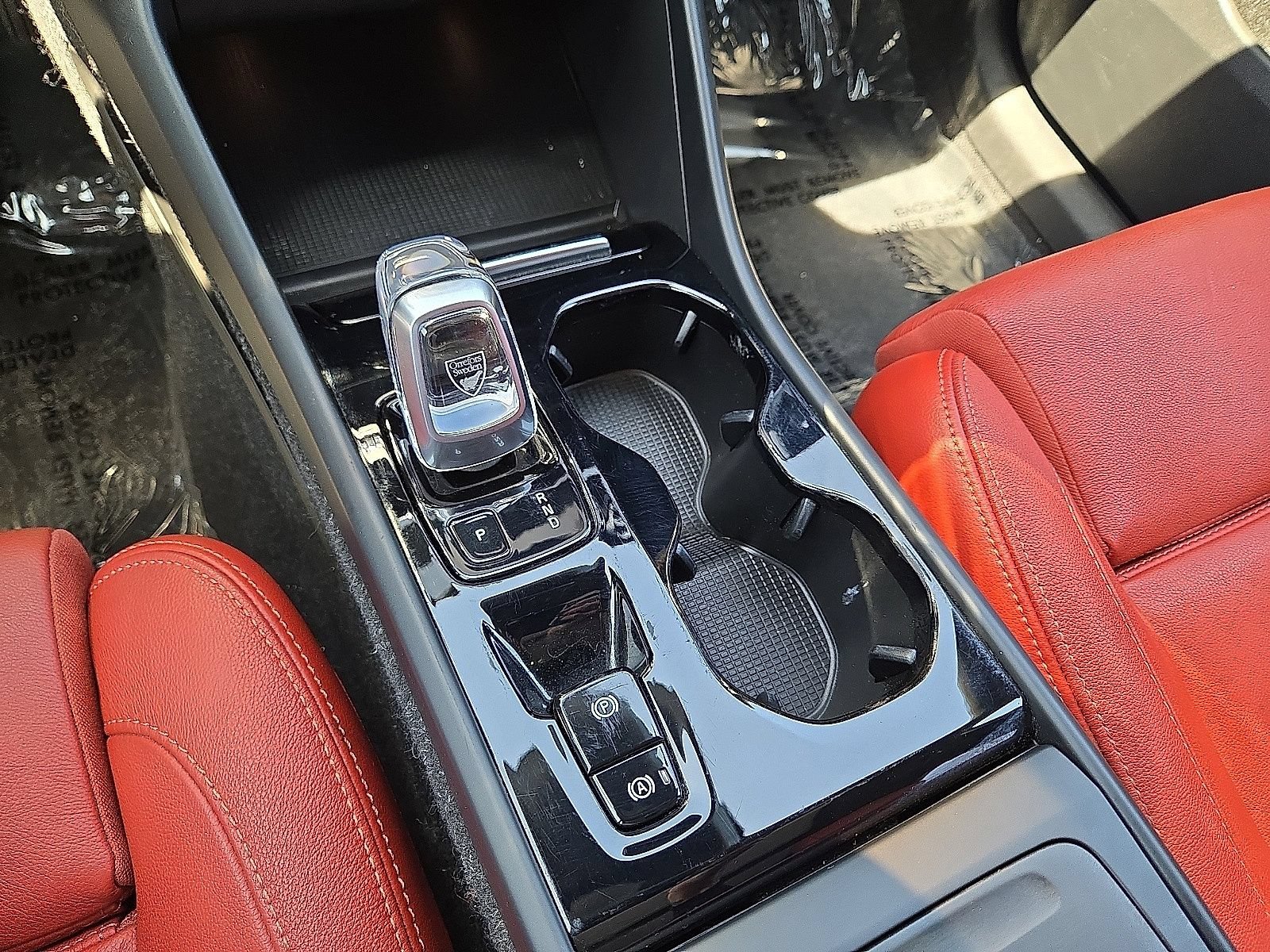 Used 2021 Volvo XC40 T4 Inscription FWD image 31