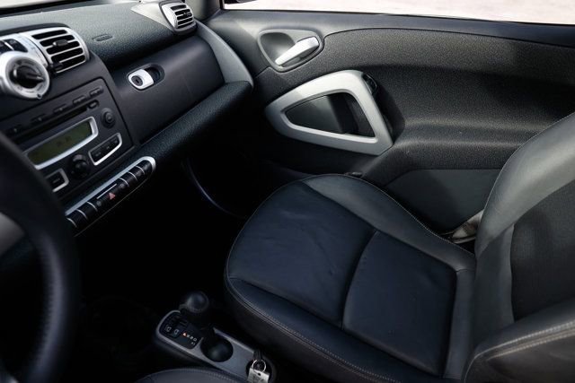 Used 2009 smart fortwo passion image 19