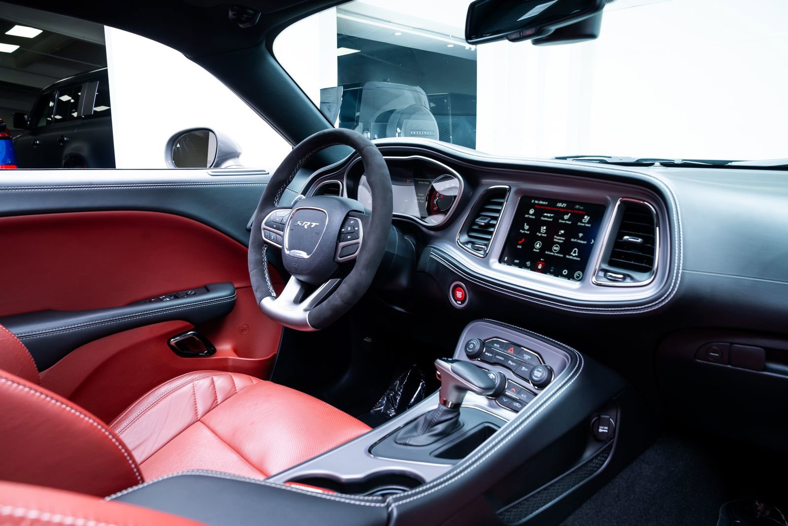 Used 2023 Dodge Challenger SRT Hellcat w/ Driver Convenience Group RWD image 8