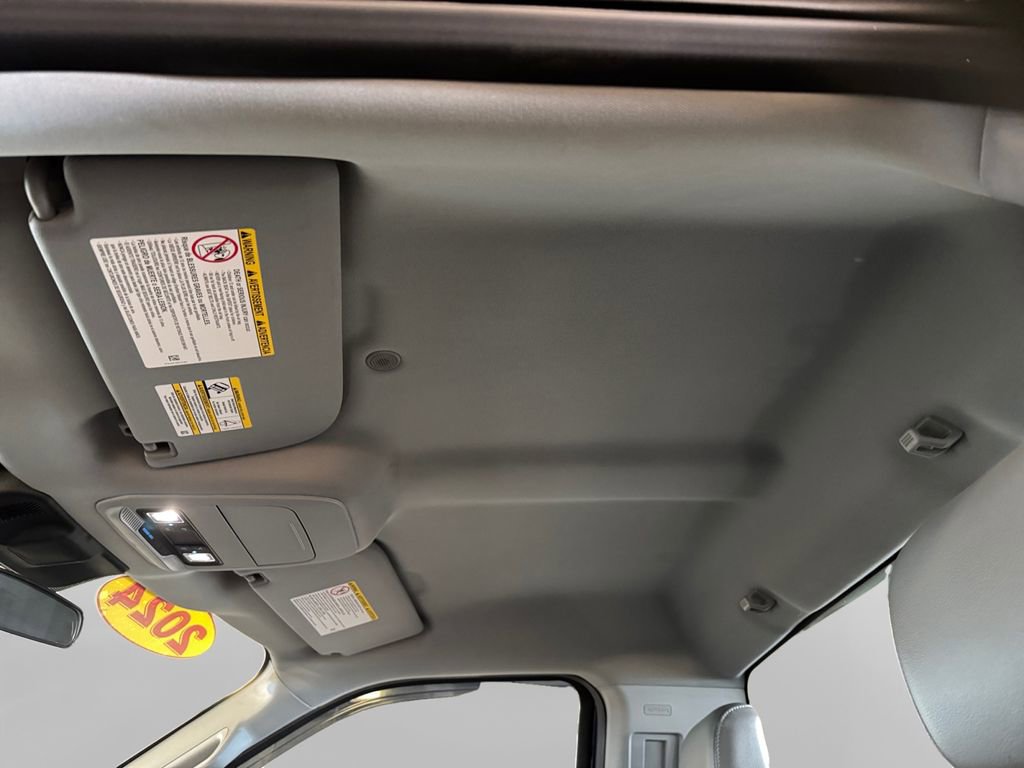 Used 2024 Ford F350 XL w/ 360-Degree Camera Package image 23