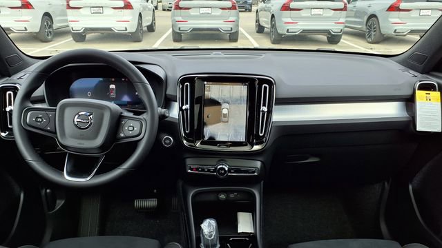 New 2026 Volvo XC40 B5 Ultra w/ Protection Package Premier image 19