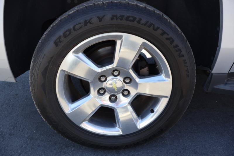 Used 2016 Chevrolet Suburban LT w/ Max Trailering Package RWD image 9