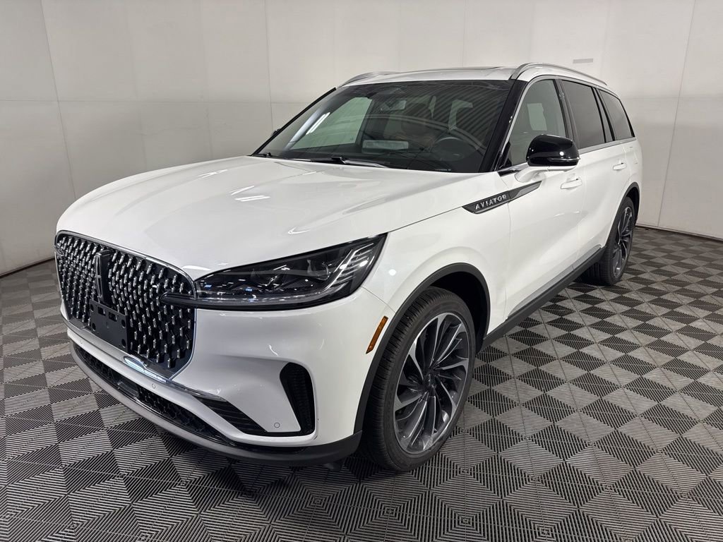 Used 2025 Lincoln Aviator Reserve w/ Equipment Group 201A image 5