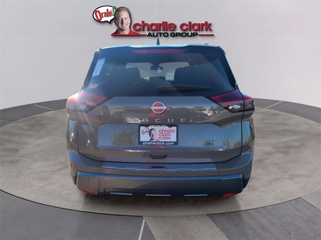 Used 2024 Nissan Rogue SL w/ SL Premium Package image 5