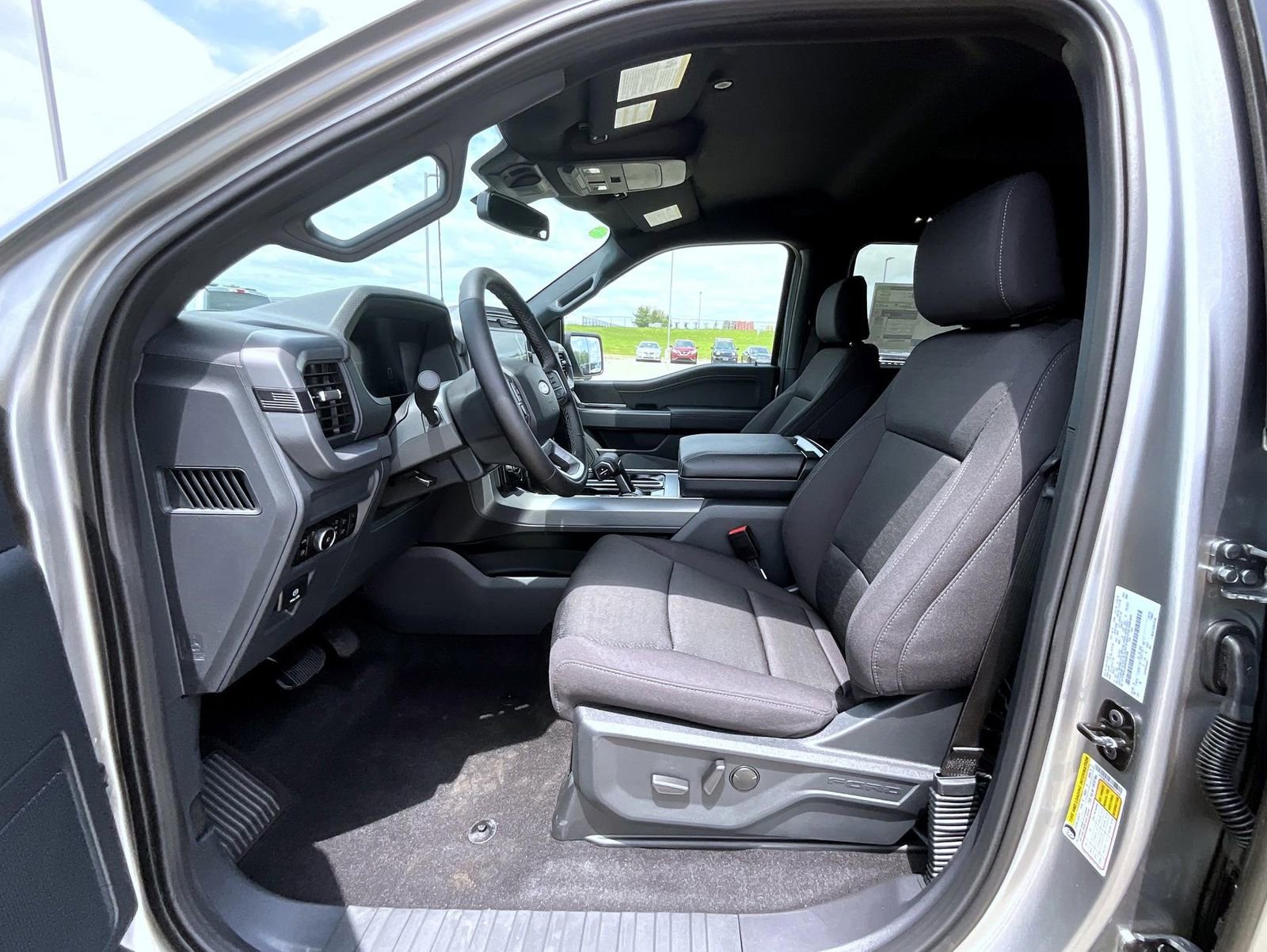 New 2025 Ford F150 XLT w/ Equipment Group 302A MID image 10