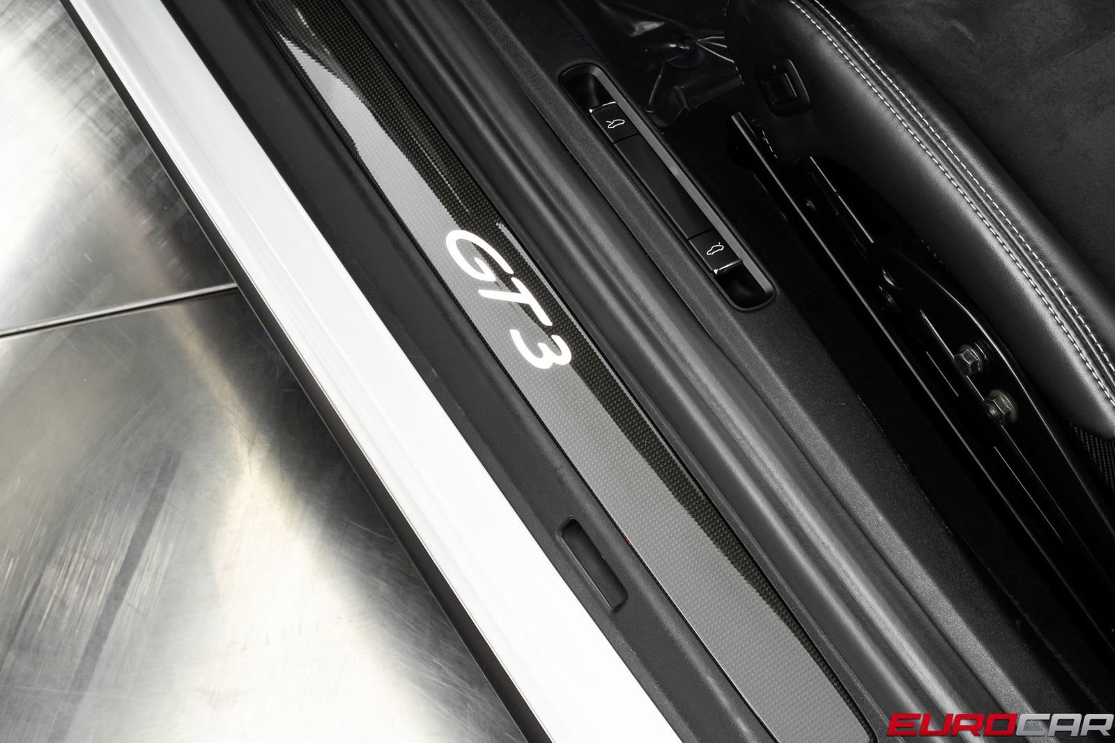 Used 2018 Porsche 911 GT3 image 48