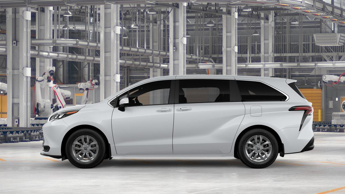 New 2026 Toyota Sienna LE AWD/4WD image 4