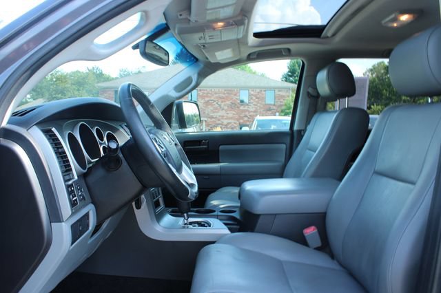 Used 2014 Toyota Sequoia SR5 w/ Premium Package AWD/4WD image 12