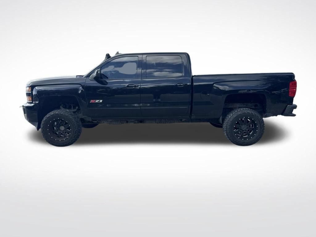 Used 2016 Chevrolet Silverado 2500 LT w/ Midnight Edition AWD/4WD image 8