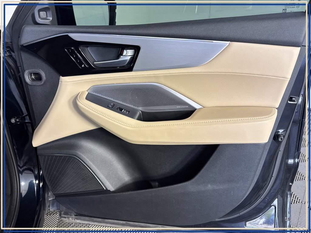 Used 2025 Acura MDX w/ Technology Package FWD image 40