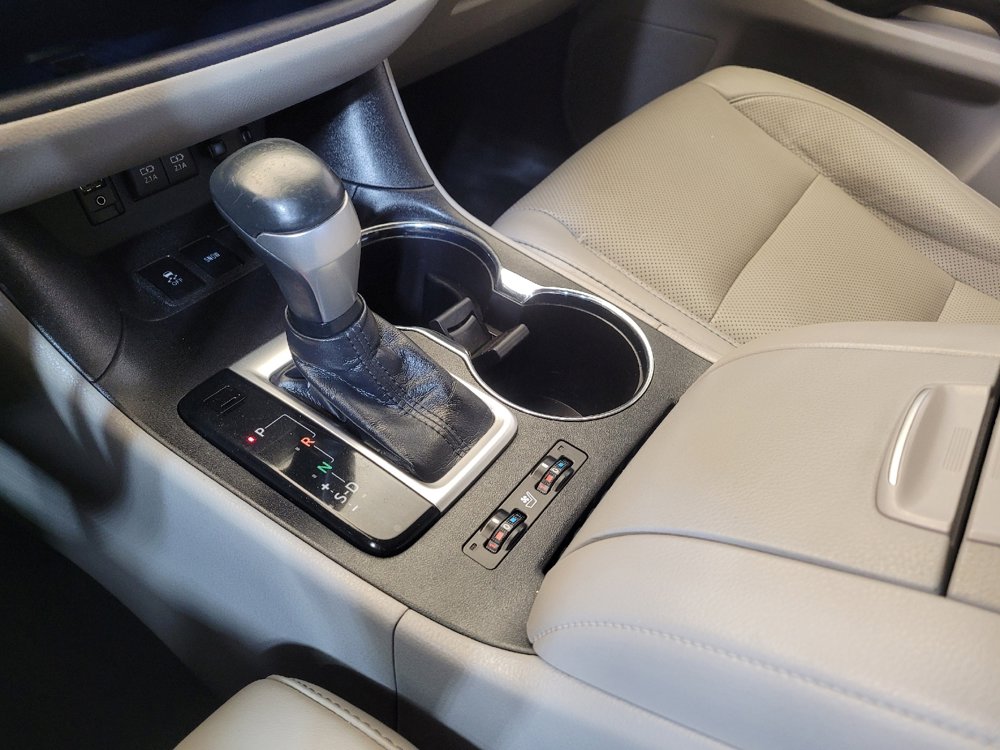 Used 2018 Toyota Highlander Limited Platinum w/ Carpet Mat Package (TMS) image 26