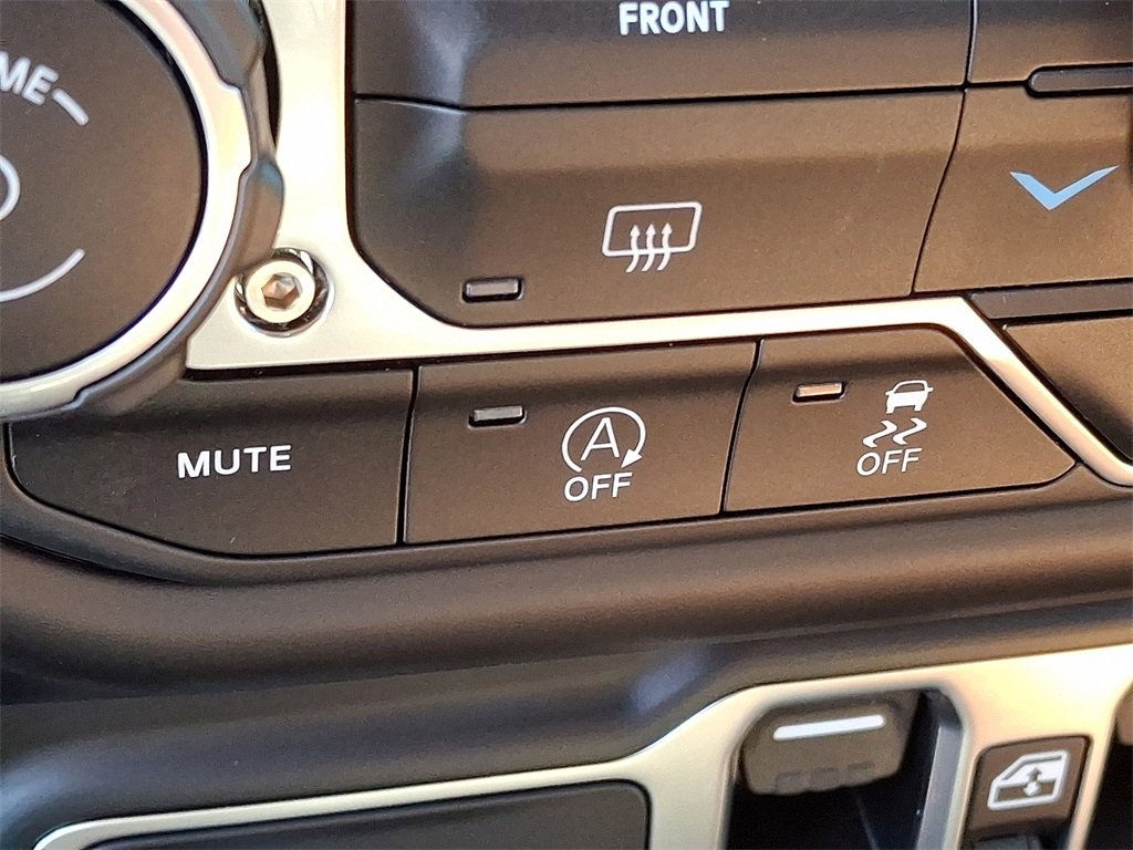 Used 2021 Jeep Wrangler Unlimited Sahara image 26