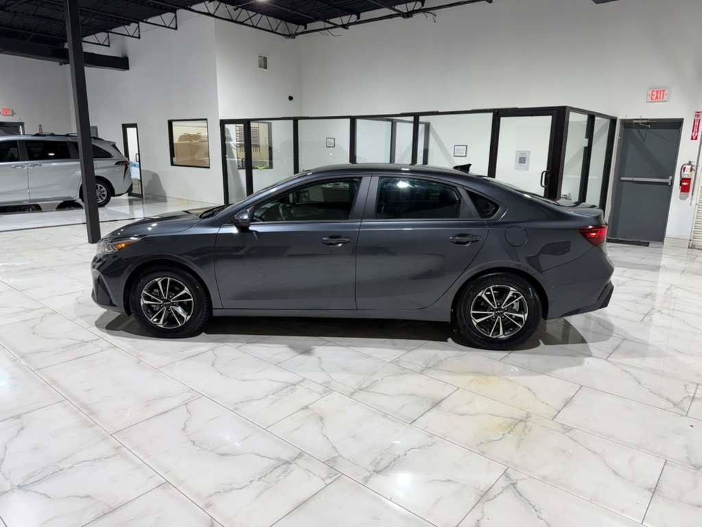 Used 2024 Kia Forte LXS FWD image 8
