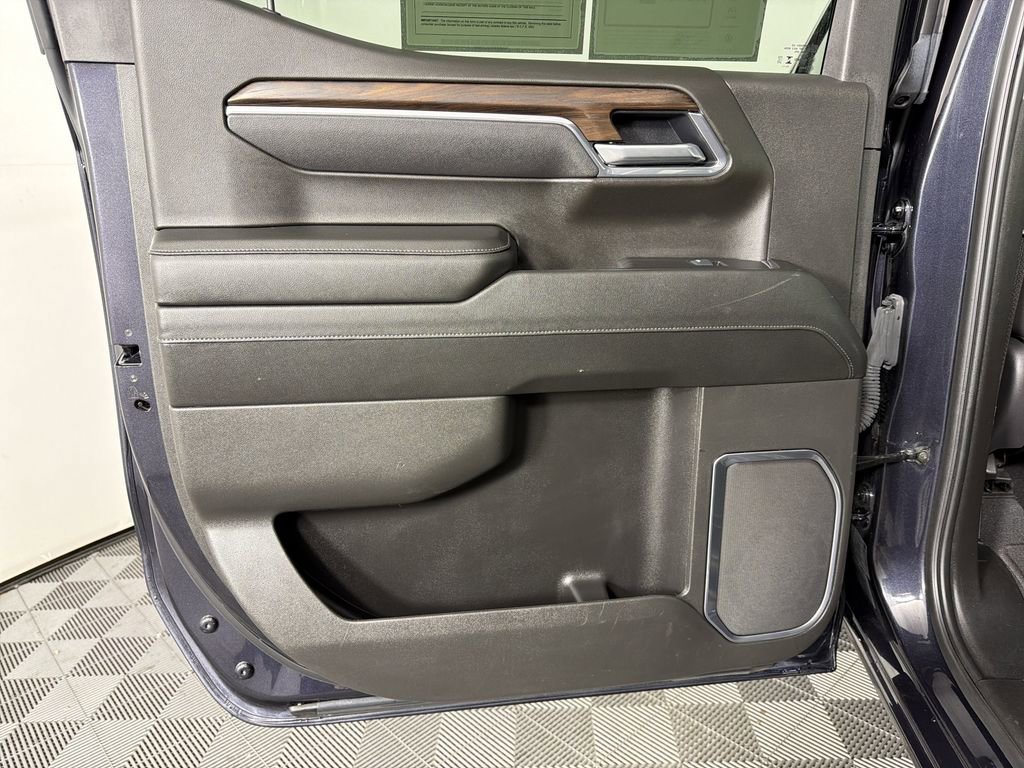 Used 2025 GMC Sierra 1500 SLT image 19