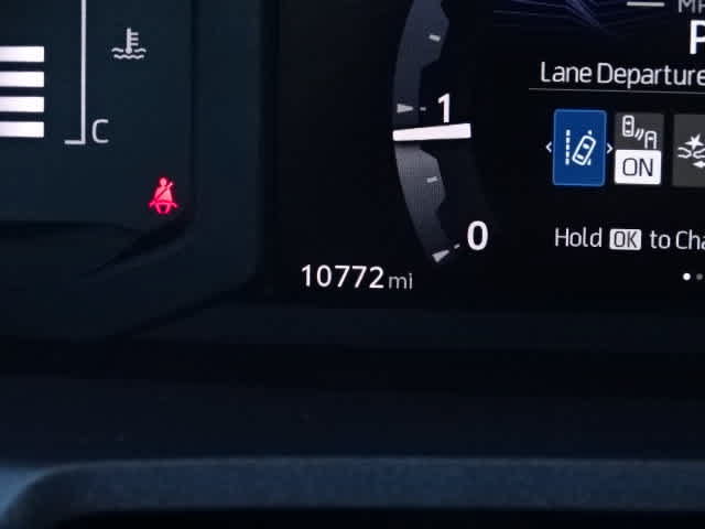 Certified 2025 Toyota Tacoma SR5 AWD/4WD image 26