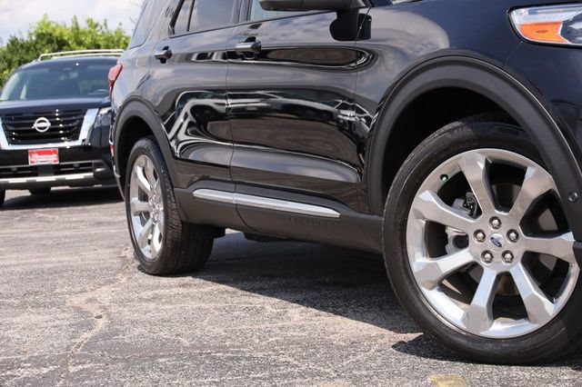 Used 2020 Ford Explorer Platinum AWD/4WD image 3