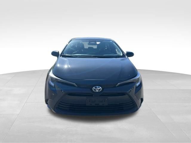 Used 2024 Toyota Corolla LE AWD/4WD image 8