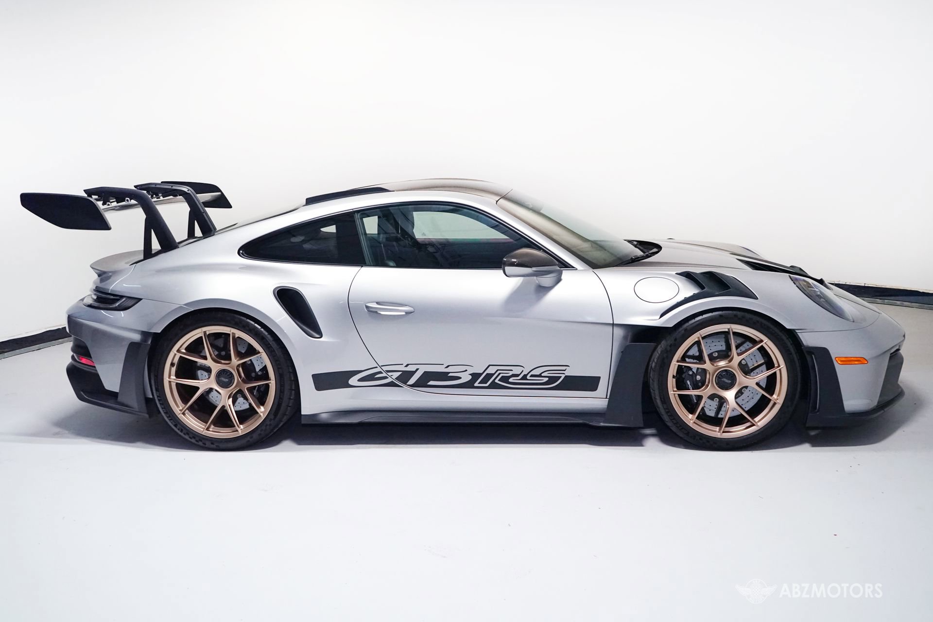 Used 2024 Porsche 911 GT3 RS RWD image 4