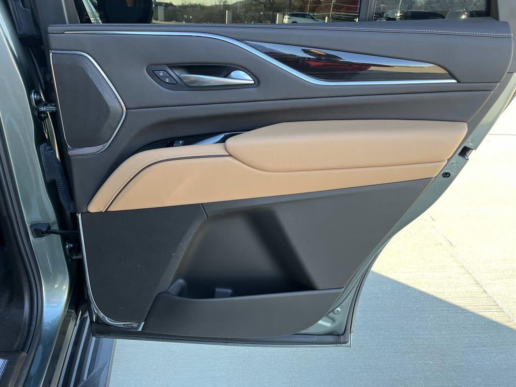 Certified 2024 Cadillac Escalade Premium Luxury image 21