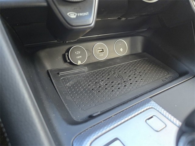 Used 2022 Genesis G70 2.0T w/ Prestige Package image 17