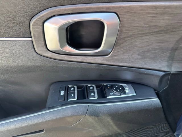 Used 2025 Kia Sorento X-Line EX image 3