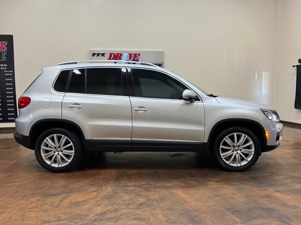 Used 2016 Volkswagen Tiguan SE image 10