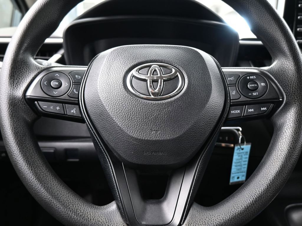 Used 2021 Toyota Corolla LE image 22