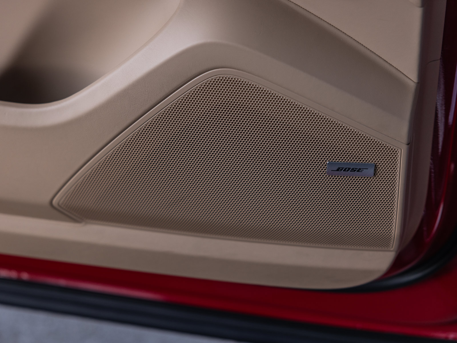 Certified 2025 Porsche Cayenne E-Hybrid Coupe AWD/4WD image 46