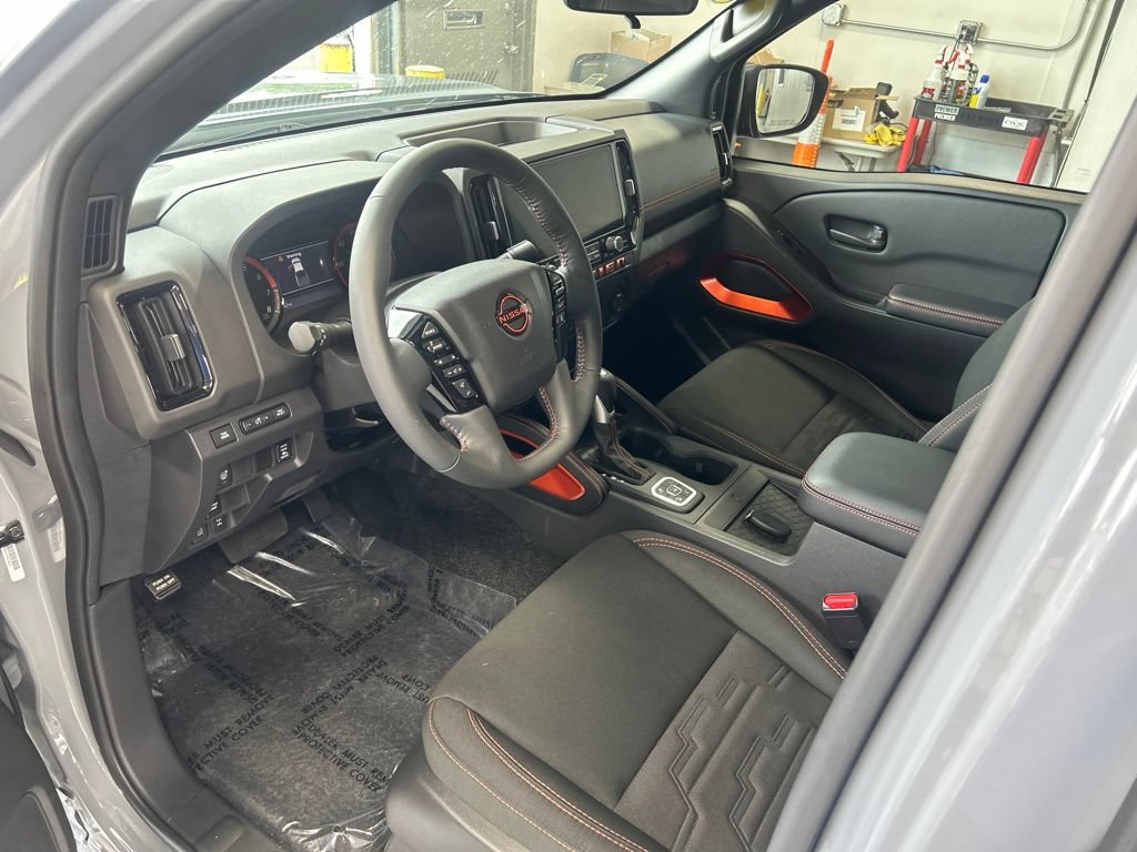Used 2026 Nissan Frontier PRO-4X w/ Pro-4x Convenience Package AWD/4WD image 3