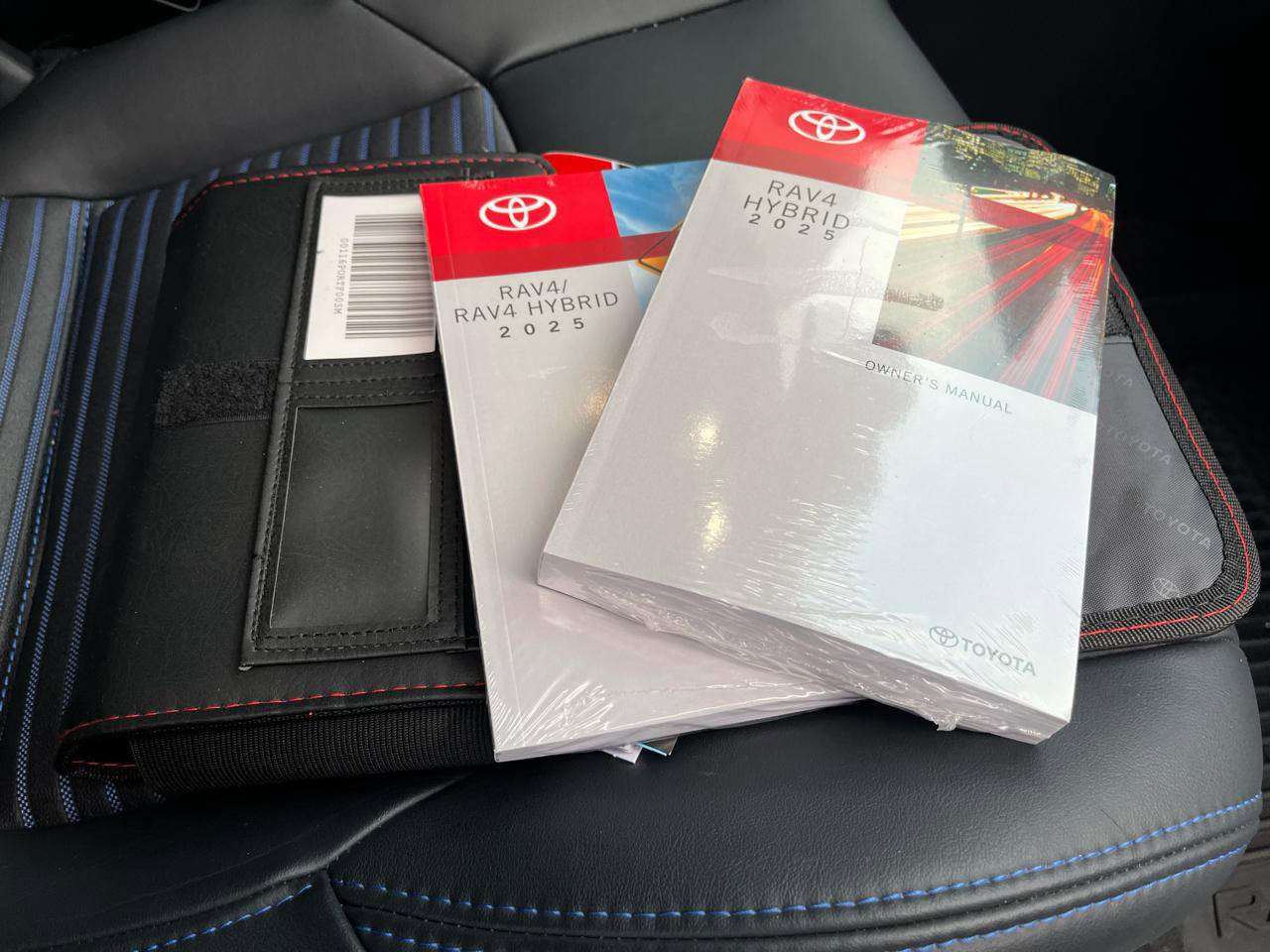 Used 2025 Toyota RAV4 XSE w/ Weather Package image 35