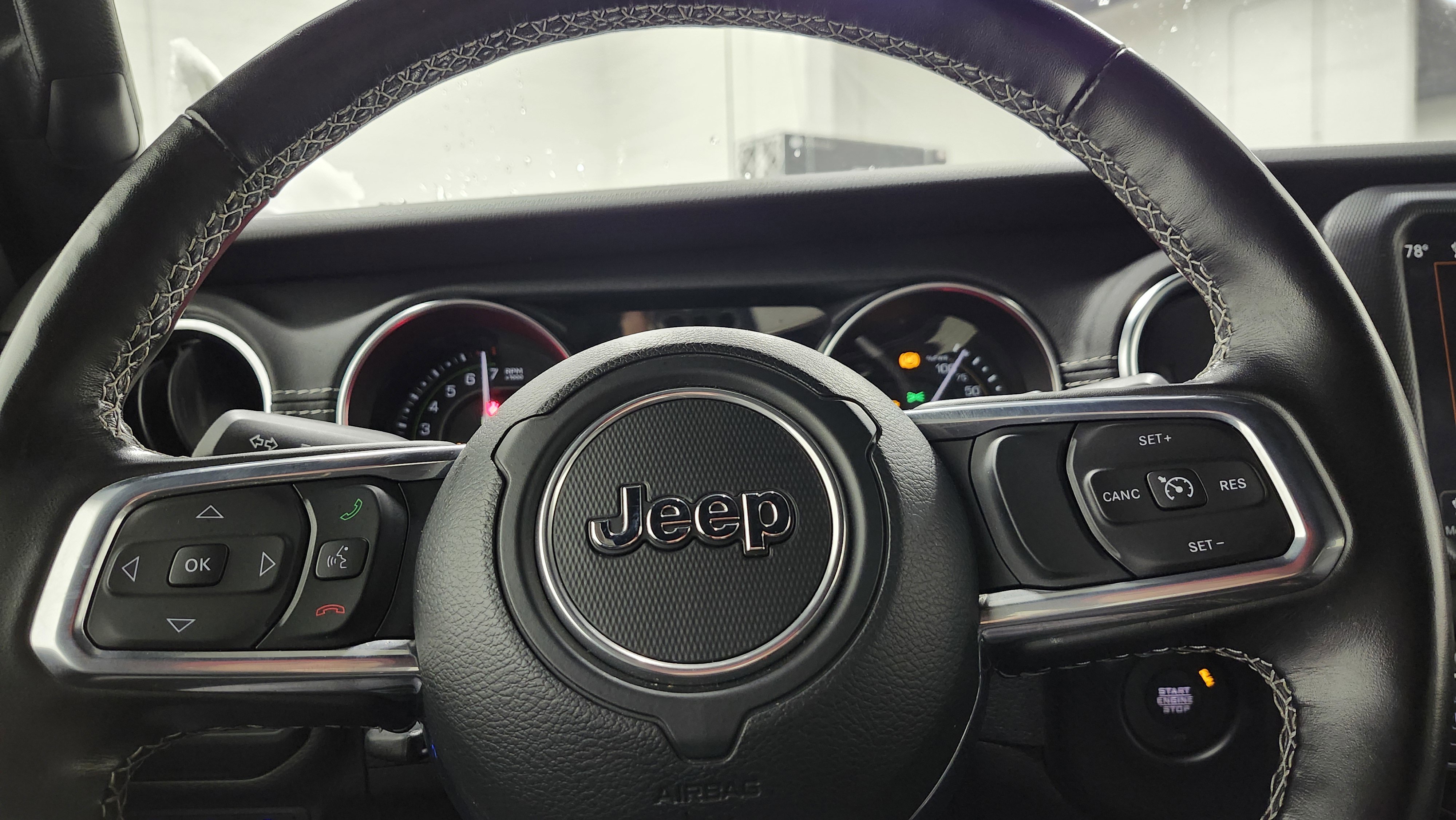 Used 2022 Jeep Wrangler Unlimited Sahara w/ Cold Weather Group image 27