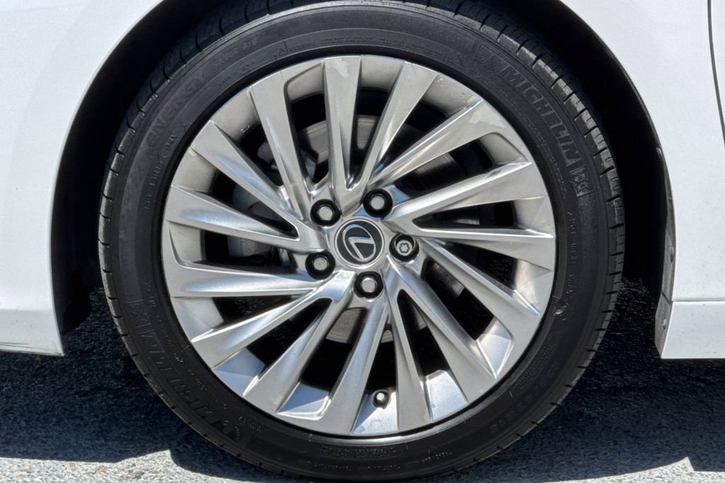 Used 2021 Lexus ES 300h w/ Accessory Package 2 FWD image 25
