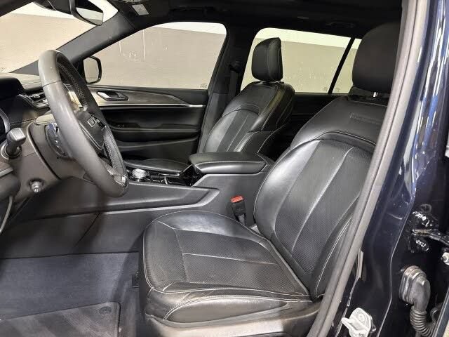 Used 2023 Jeep Grand Cherokee L Overland AWD/4WD image 13