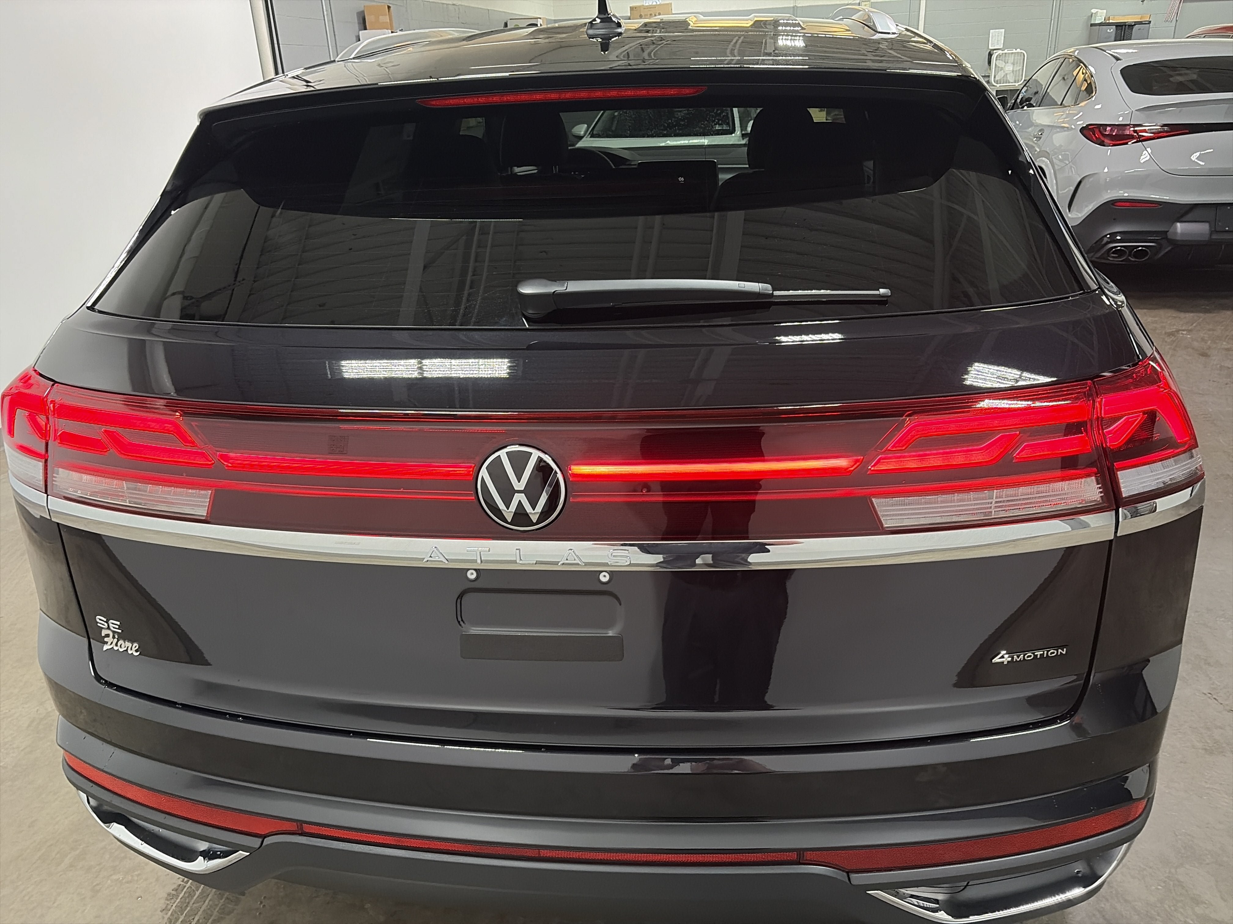 New 2026 Volkswagen Atlas Cross Sport SE AWD/4WD image 4