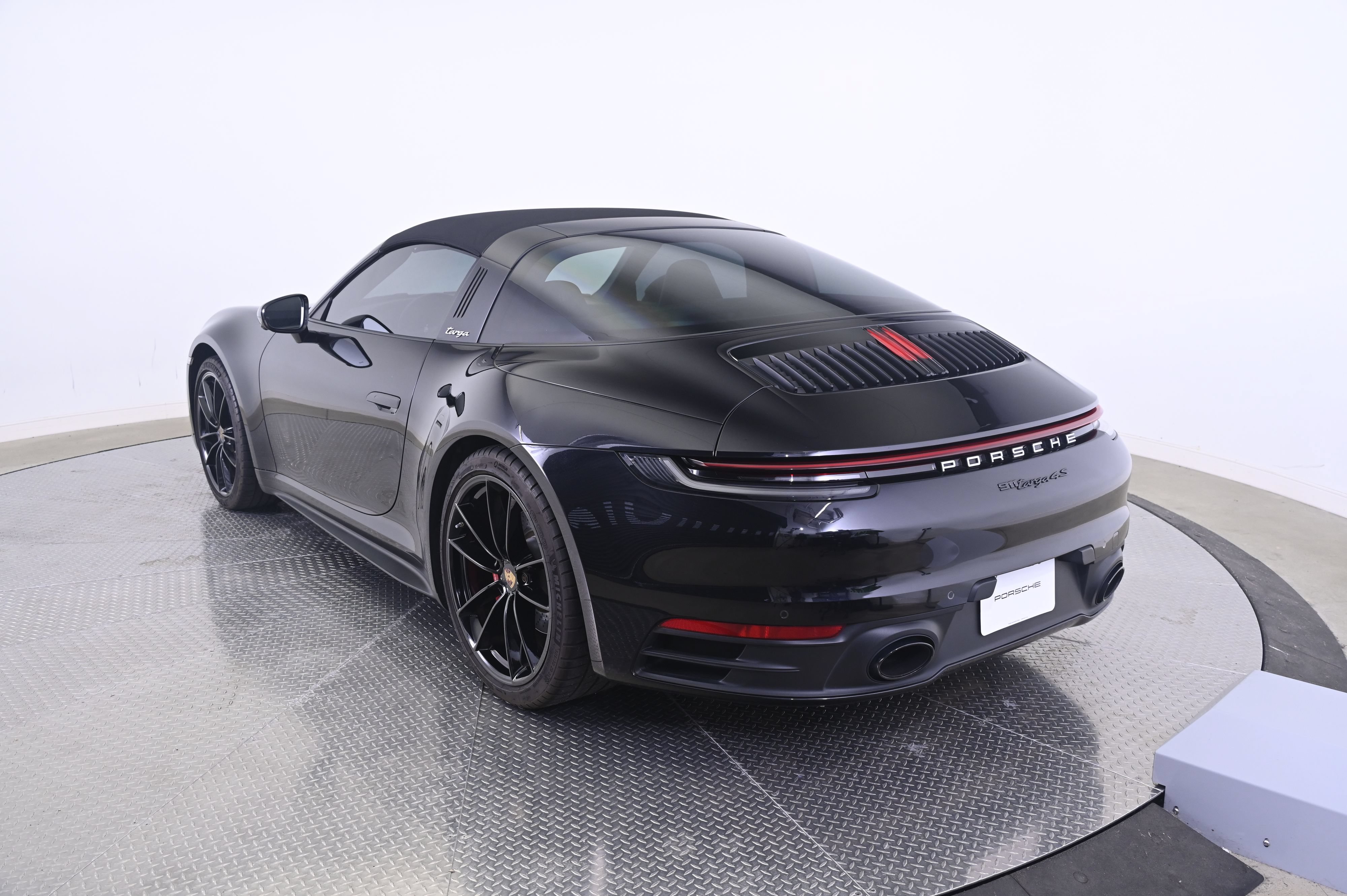 Certified 2024 Porsche 911 Targa 4S AWD/4WD image 13