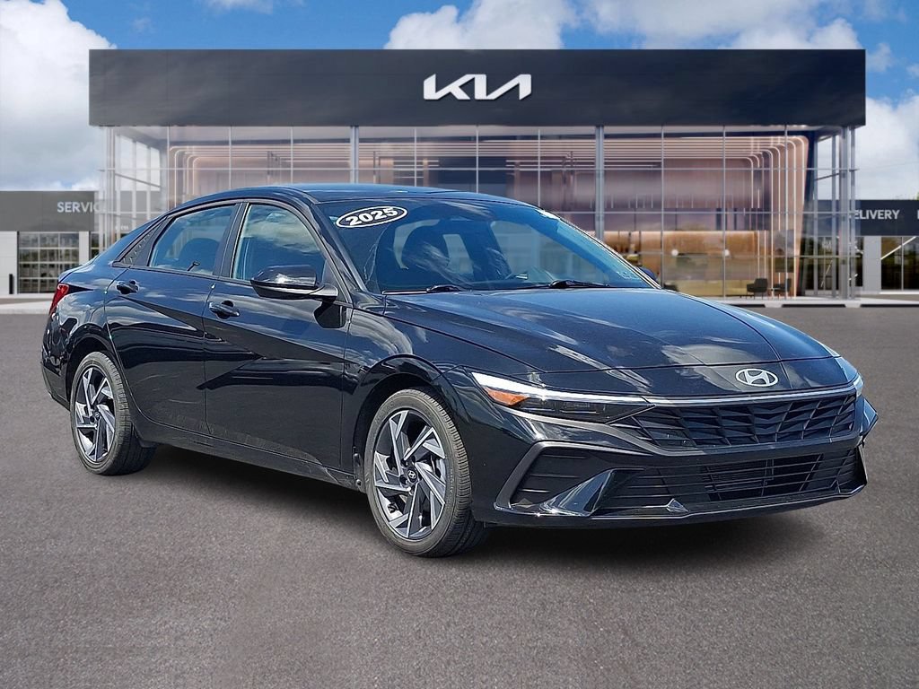 Used 2025 Hyundai Elantra Sport w/ Cargo Package FWD 360° Tour