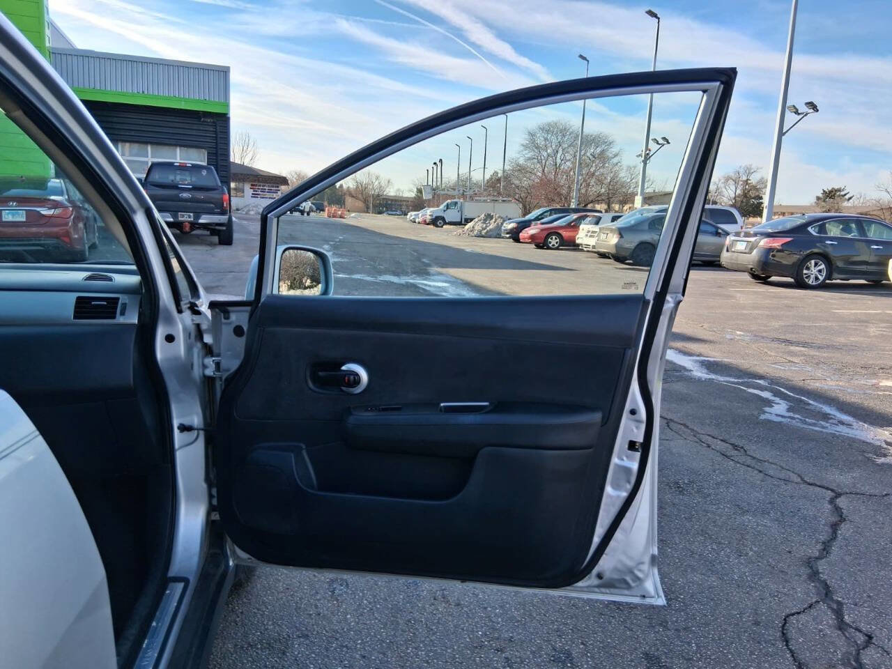 Used 2007 Nissan Versa 1.8 S w/ PWR Pkg image 9