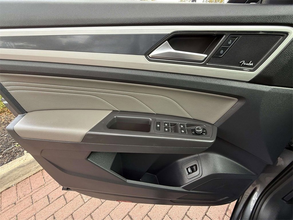 Used 2022 Volkswagen Atlas SEL Premium image 30